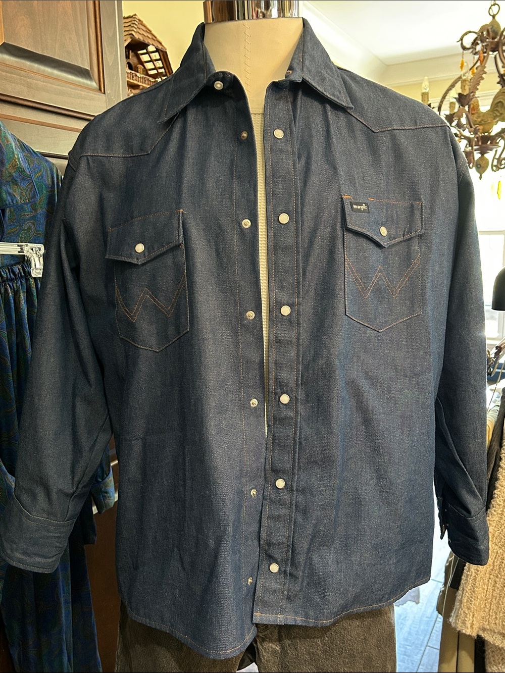 Wrangler Sz L Dark Blue Denim Pearl Snap Shirt Jacket with Snap Front